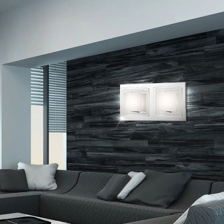 Design Wandleuchte Aus Chrom Und Satinierten Glas