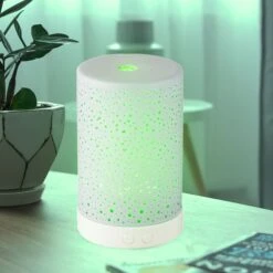 RGB LED Tischlampe, Lufterfrischer, Glas, Löcher, H 15 Cm